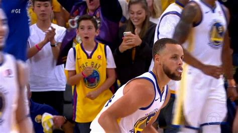 Stephen Curry Comanda Warriors Na Vitória Por Mais De 40 Pontos Sobre O