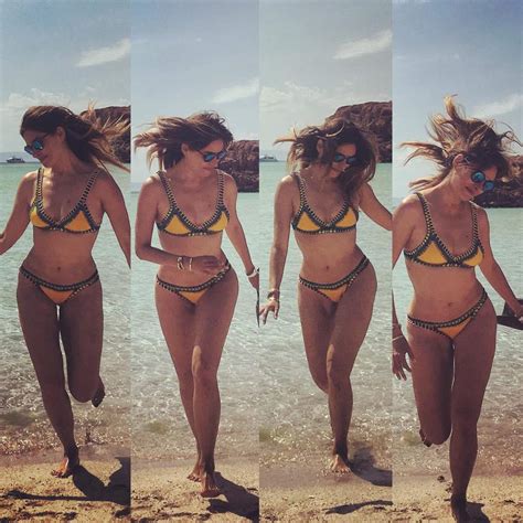 Galilea Montijo Luce Su Figura En Bikini