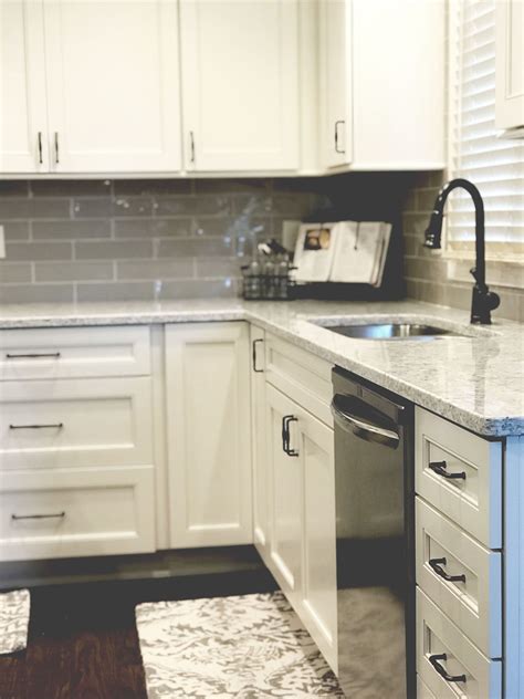 White Cabinets With Subway Tile Decoomo