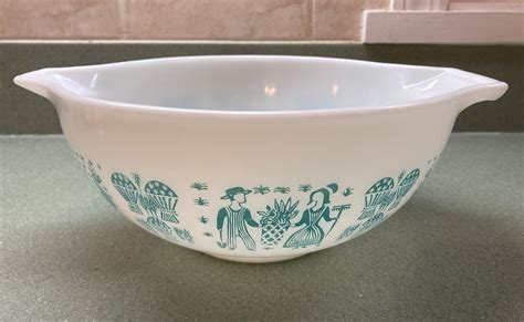 Vintage PYREX 443 Blue Amish Butterprint 21 2 Qt Cinderella Nesting