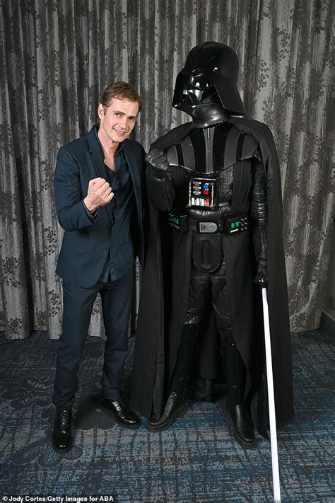 Wednesday 26 October 2022 07 04 PM Hayden Christensen Poses With A Life