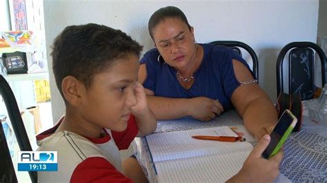 Alunos De Escola Pública De Maceió Não Podem Assistir às Aulas Por