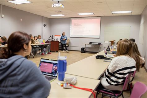 Love Story Apsu Honors Class Explores Romantic Poetry Through Taylor