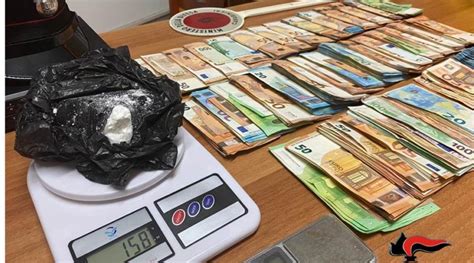 Droga E Contanti Per Oltre Mila Euro Arrestato Dai Carabinieri