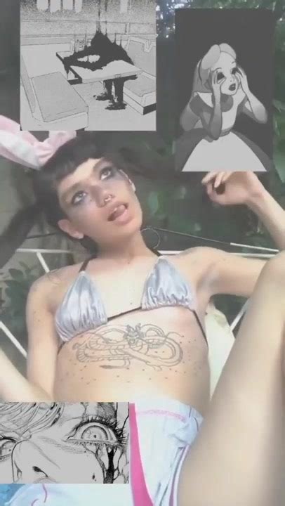 Left Boob Escaping Nude Video On YouTube Nudeleted