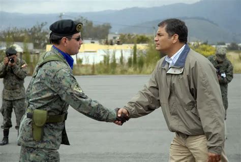 Ecuador Ecuadorian army ranks combat field military dress uniforms grades uniformes combat armee ...