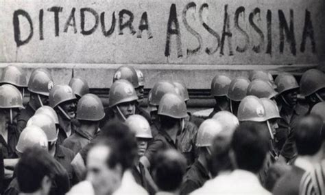 Amar Lis Costa O Ano Em Que O Brasil Provou Ainda Estar Parado