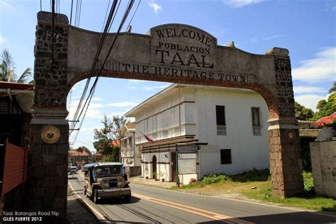 Explore.Dream.Discover: Exploring Taal Basilica