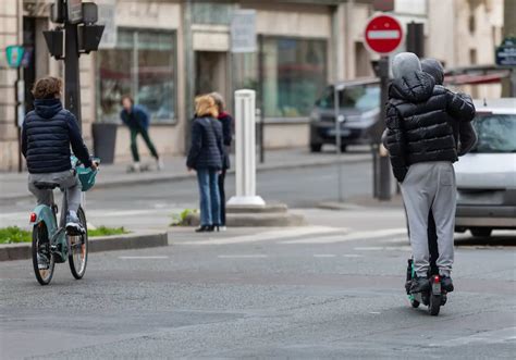 Esta Es La Multa Que Pueden Poner Por Ir Dos Personas En Un Patinete