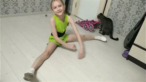 Гимнастика с Мариной и её танцы - YouTube
