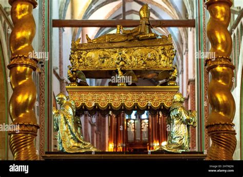 Gniezno Poland July Gniezno Cathedral Interior With