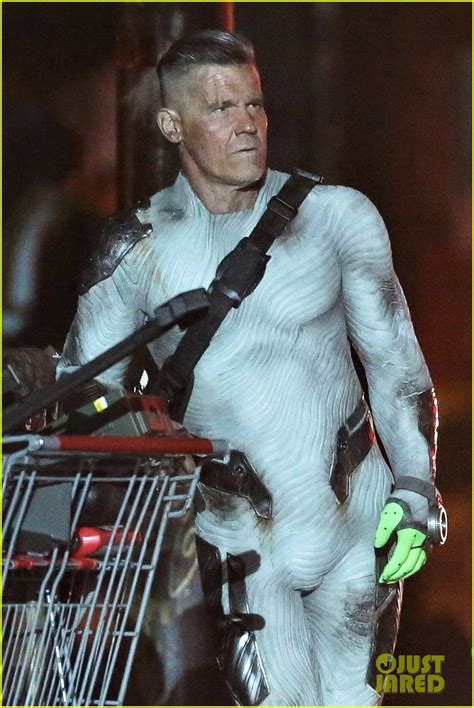 Josh Brolin Films Deadpool 2 In His Skin Tight Cable Costume Photo 3968031 Josh Brolin