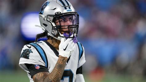 Carolina Panthers Star Robbie Anderson Flips Out Sent To Locker Room