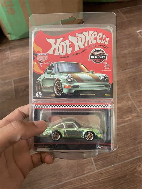 RLC Exclusive Magnus Walker Urban Outlaw Porsche 964 InHand