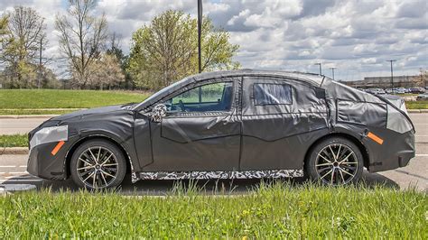 New Spy Shots Reveal The Official Looks Of The Toyota Descubra A