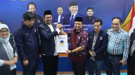 Dalam Sehari Arief R Wismansyah Daftar Bakal Calon Gubernur Banten Di