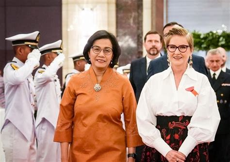 Sri Mulyani Ungkap Kedekatan Indonesia Dengan Polandia Dari Warna