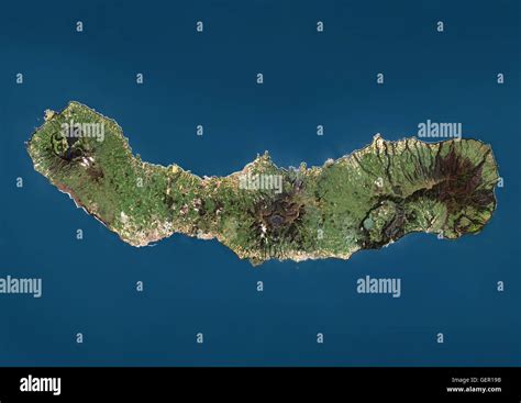 Vue Satellite de l île de São Miguel Açores Portugal C est la plus