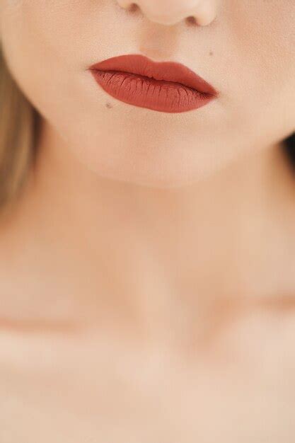 P Gina Im Genes De Nude Lip Descarga Gratuita En Freepik