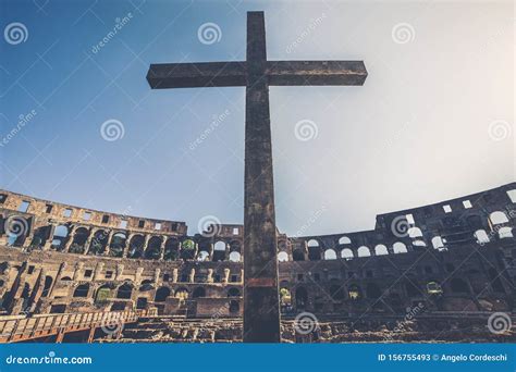 Cross Inside the Colosseum of Rome in Italy. Flavian Amphitheater ...