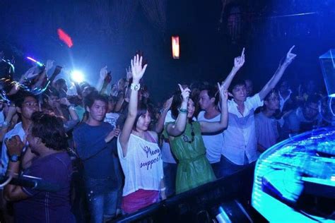 Kuta Nightlife : Sky Garden 61 Legian Bali