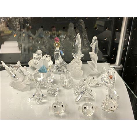 "Swarovski - Glass Crystal Figurine" - Group of 16 glass crystal figurines