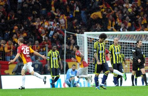 Galatasaray 3 1 Fenerbahçe 7 Aralık 2011 goller Emmanuel E Flickr