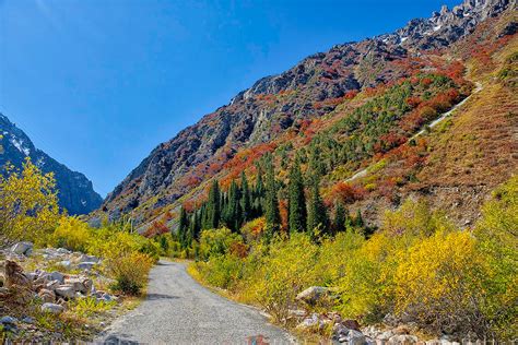 senderismo en el parque ala archa viajes  uzbekistan asia central