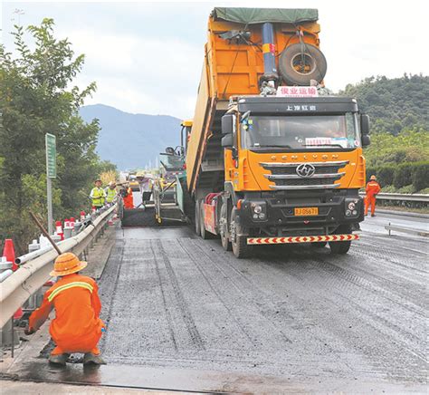 不惧“烤”验 奋战在烈日下的高速公路养护人 《今日仙居》·仙居数字报