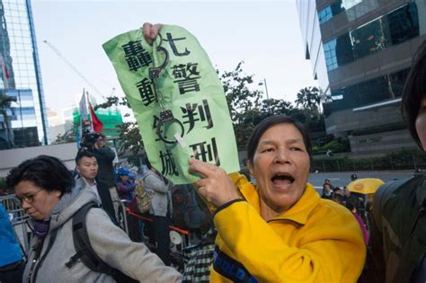 七警案爭議撕裂香港 亞洲週刊