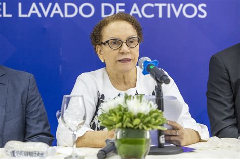 Procuradora Miriam Germán rechaza acusaciones del Director de Migración