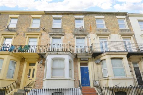 1 Bedroom Apartment For Sale At Ethelbert Road Margate Kent 139 000