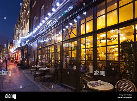 Bella italia covent garden hi-res stock photography and images - Alamy