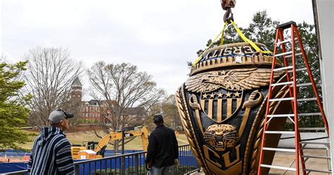 Photos Clemson S Alumni Center Ring Statue Is Back