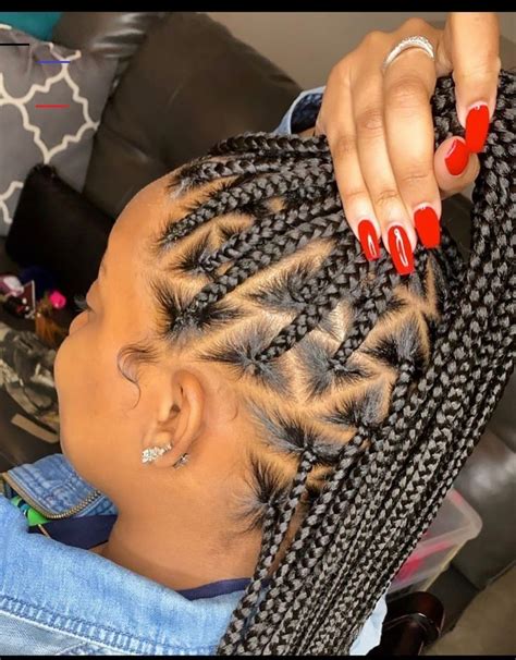 Triangle Knotless Box Braids