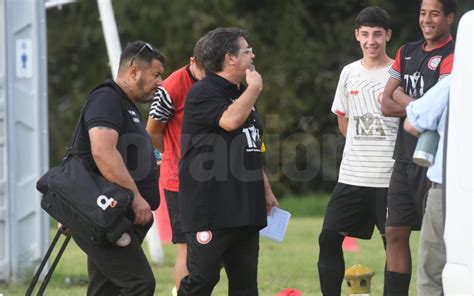 En Su Nueva Casa Ricardo Caruso Lombardi Tuvo Su Primer Entrenamiento Con El Plantel De Miramar