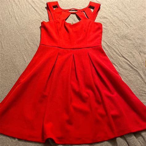 Betsey Johnson Red Cutout Neck Yoke Detail Holiday Dr Gem