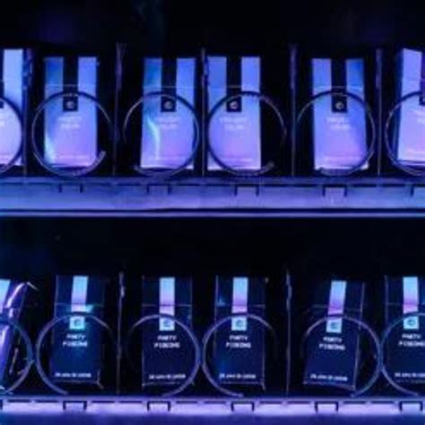 Neon Launches Crypto Less Nft Vending Machine In New York City Entr E