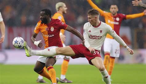 Drama Enam Gol Di Laga Galatasaray Vs Manchester United Foto Liputan