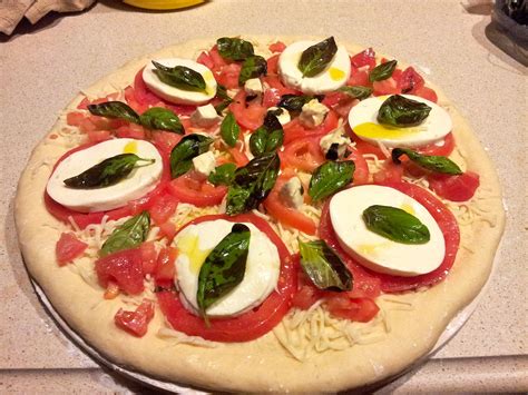 Margarita Pizza | Homemade recipes, Food, Margarita pizza