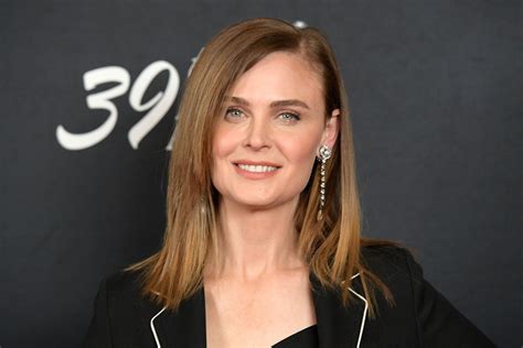 emily deschanel  bones