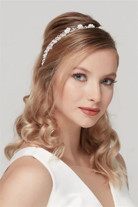 Zarif İncili Gelin Tacı T 10637 Oleg Cassini