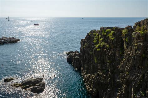 34 Riomaggiore Photos | Amazing sea and Buildings – Universe Stars