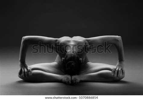 Naked Woman Nude Girl Doing Yoga Stock Photo 1070886854 Shutterstock