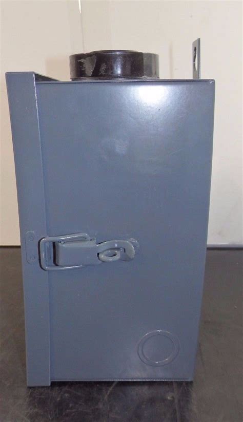 Tork 5404-3A 277VAC 3600 Max V Photocontrol Turn Lock