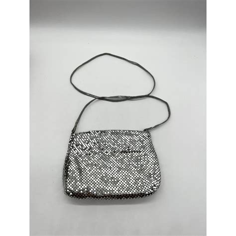 Vintage La Regale Silver Metal Mesh Leather Shoulde Gem