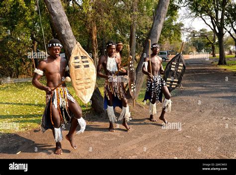 Zambia Traditional Dance Banque De Photographies Et Dimages à Haute Résolution Alamy