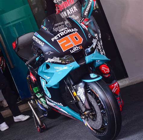 Livery Baru MotoGP Petronas Yamaha SRT 2020 Versimy