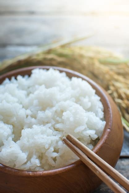 Premium Photo Cooked Rice In Wooden Cup