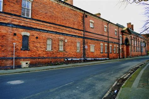 Carlton Barracks Carlton Gate Leeds © Mark Stevenson Geograph